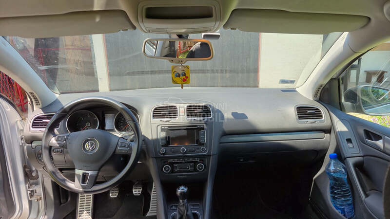 Volkswagen Golf 6 1.6 TDI STYLE