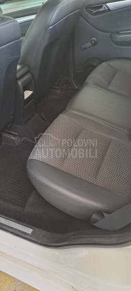 Mercedes Benz B 180 