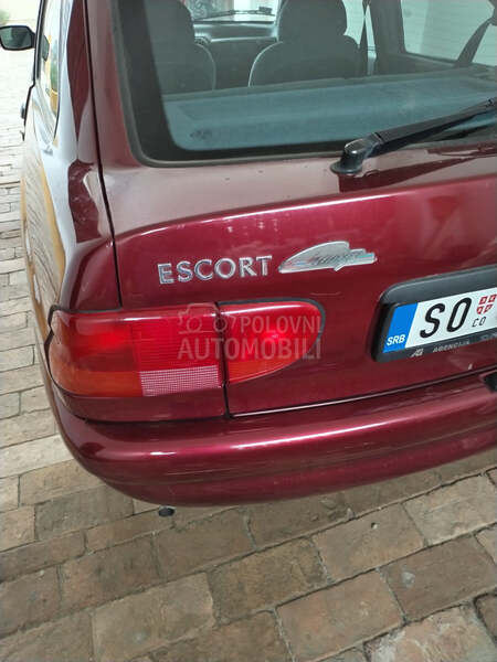 Ford Escort 