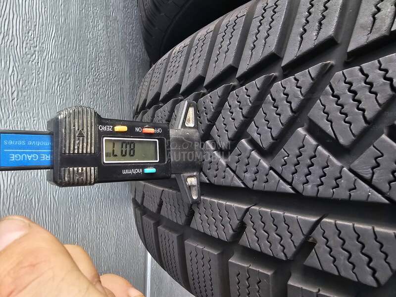 Continental 215/60 R18 Zimska