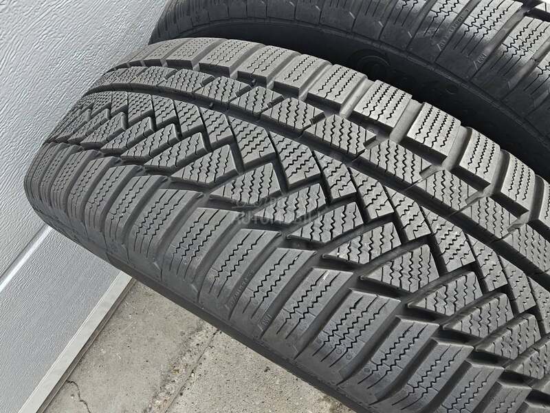 Continental 215/60 R18 Zimska