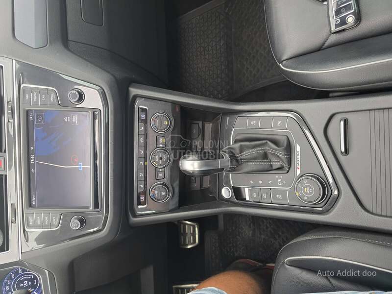 Volkswagen Tiguan 2.0 TDI R-LINE