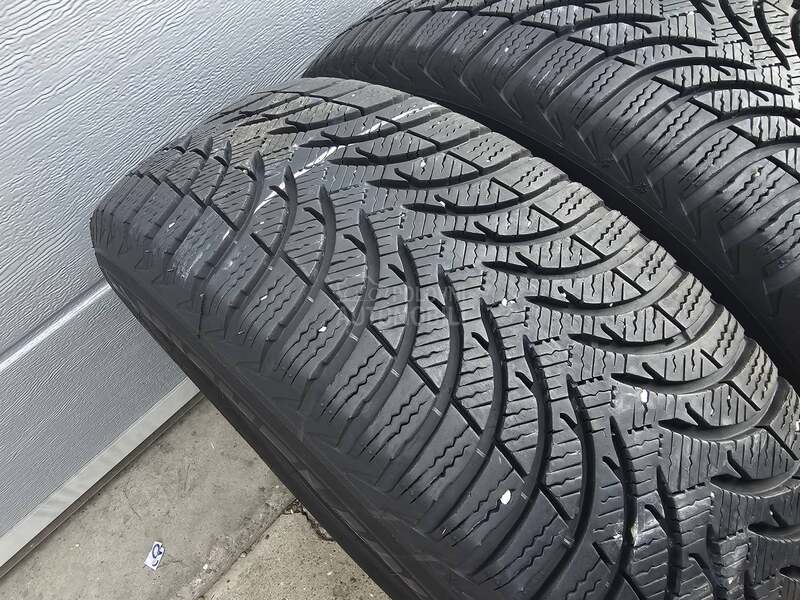 Michelin 215/60 R17 Zimska
