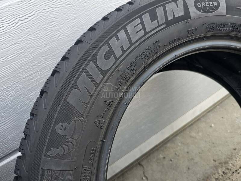 Michelin 215/60 R17 Zimska