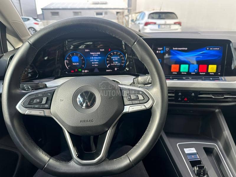 Volkswagen Golf 8 1.5 tgi