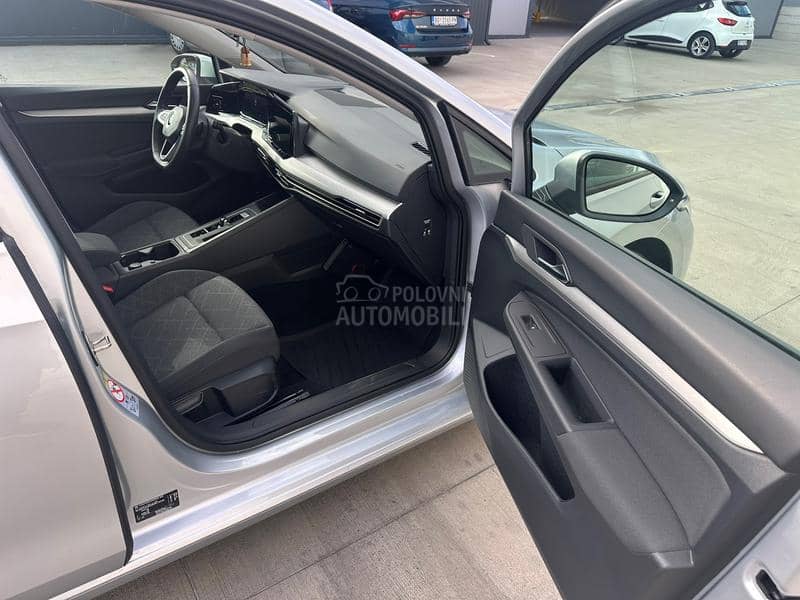 Volkswagen Golf 8 1.5 tgi