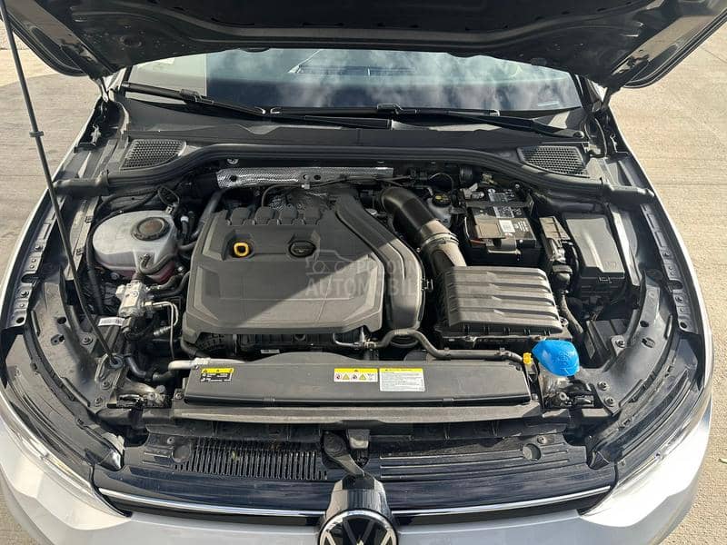 Volkswagen Golf 8 1.5 tgi