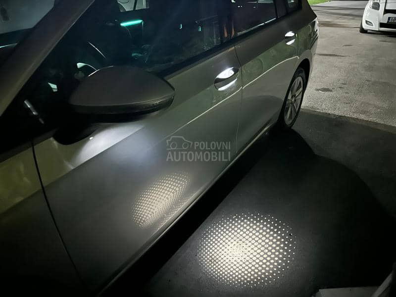 Volkswagen Golf 8 1.5 tgi