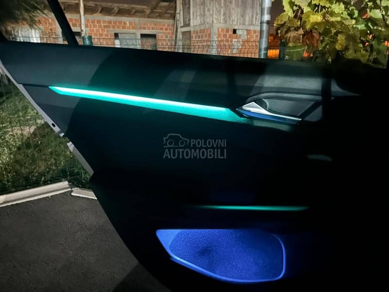 Volkswagen Golf 8 1.5 tgi