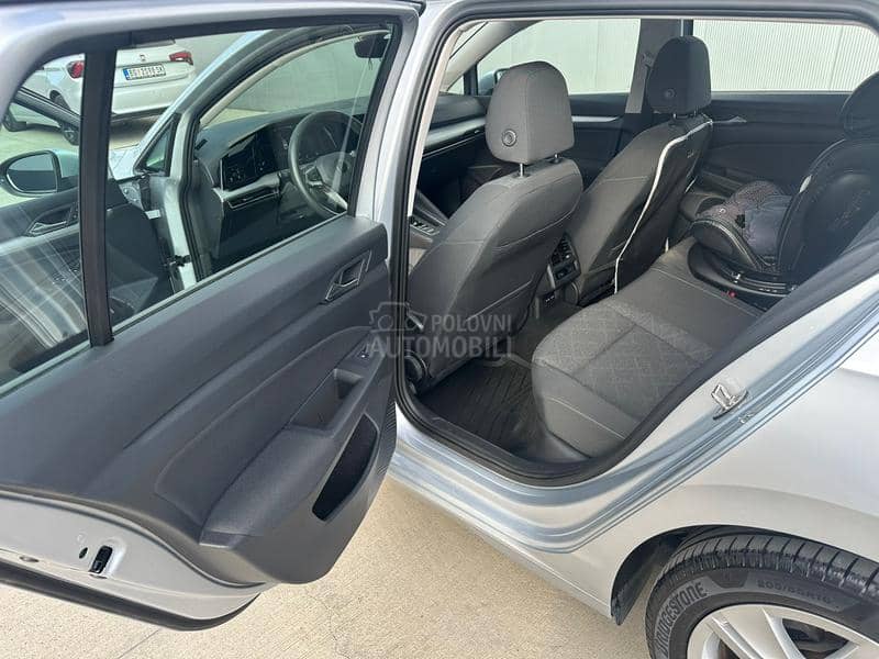 Volkswagen Golf 8 1.5 tgi