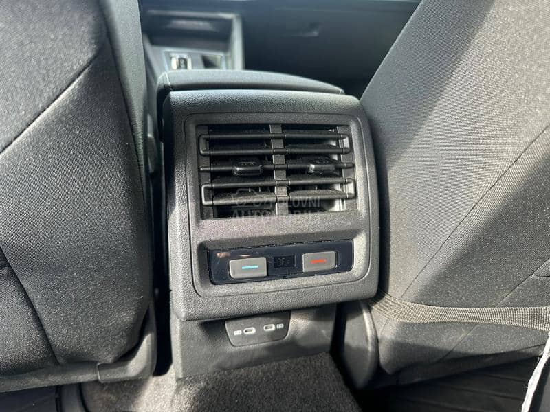 Volkswagen Golf 8 1.5 tgi