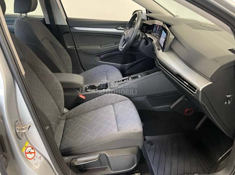 Volkswagen Golf 8 1.5 tgi