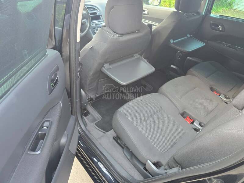 Peugeot 5008 2.0 business
