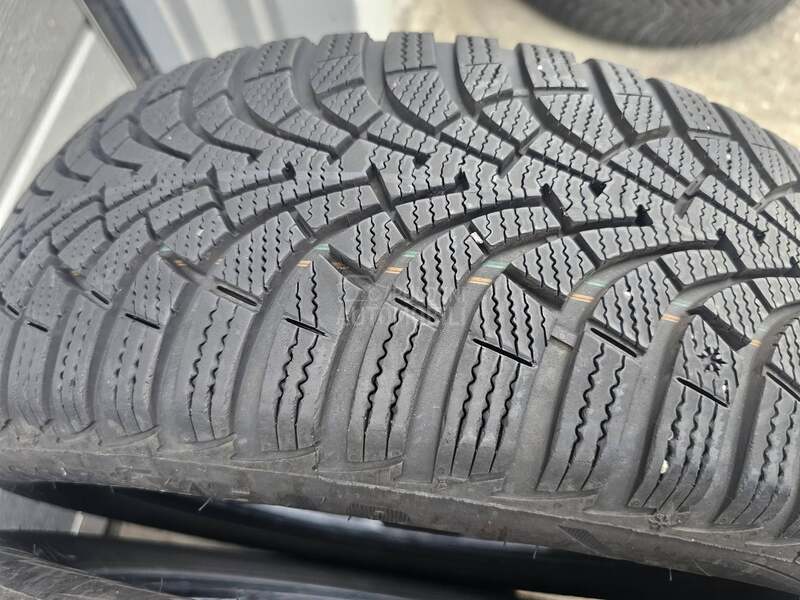 Goodyear 195/55 R16 Zimska