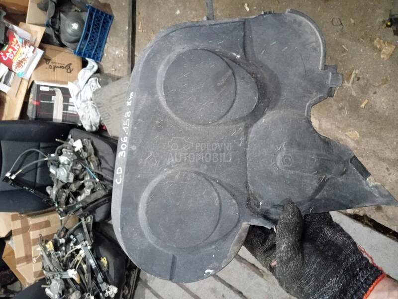 poklopac zubcastog 2.0t