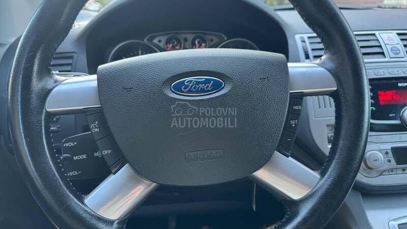 Ford Kuga 2.0TDCI//TITANIUM//
