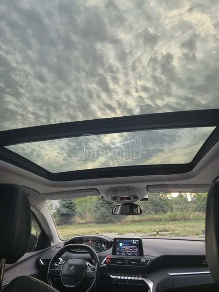 Peugeot 5008 Allure 1.6 HDI Pano