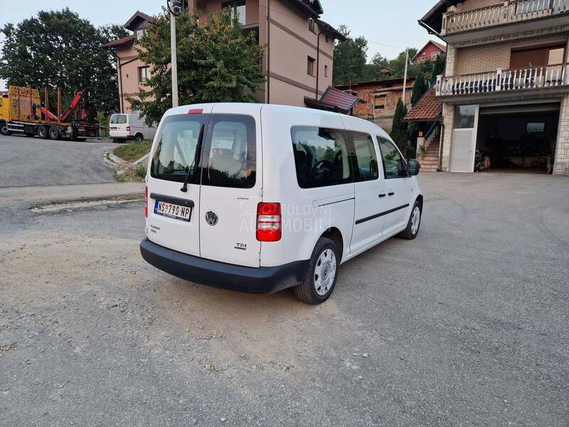 Volkswagen Caddy Maxi 7 sed