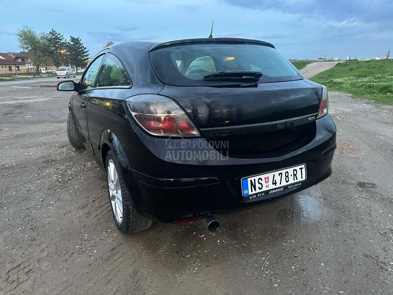 Opel Astra H 1.9 CDTI