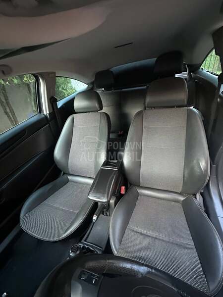 Opel Astra H 1.9 CDTI