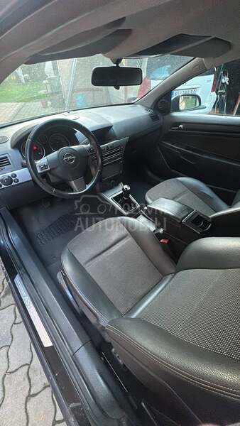 Opel Astra H 1.9 CDTI