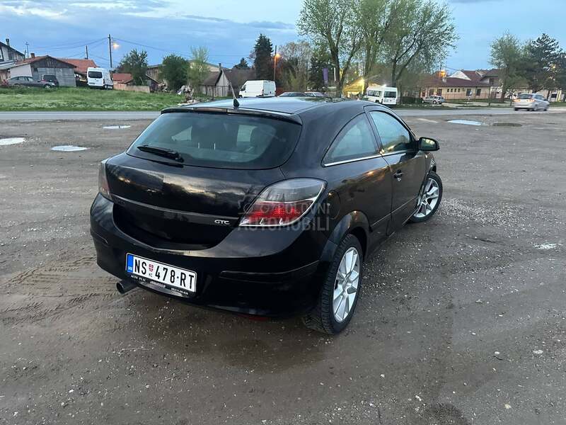 Opel Astra H 1.9 CDTI