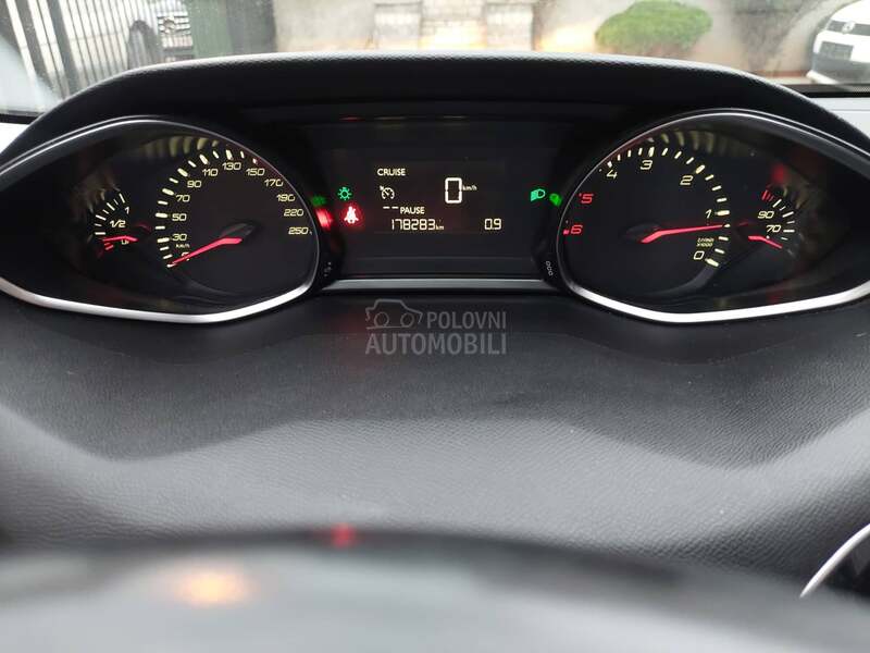 Peugeot 308 1.6 BLUE HDI
