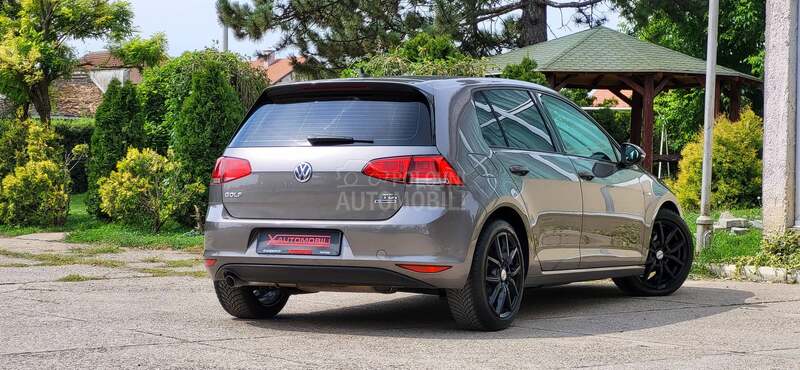 Volkswagen Golf 7 ///REZER.VISANO///