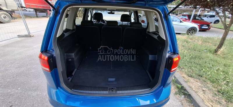Volkswagen Touran 1.6 TDI 7 sed