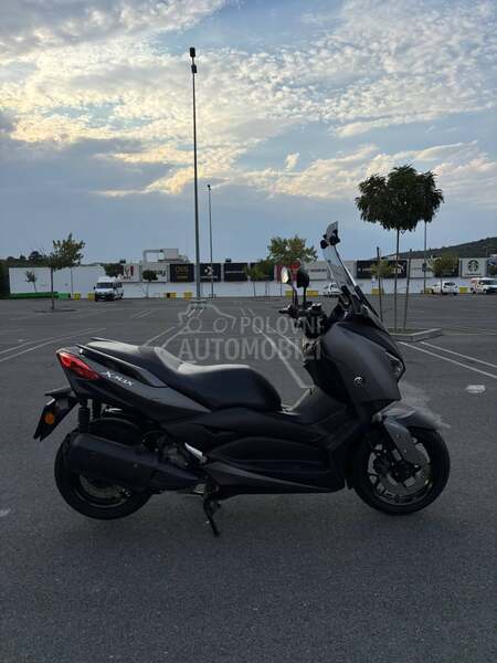 Yamaha xmax 300