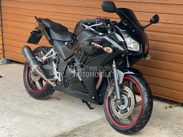 Honda CBR 300 RA A2 kategorija