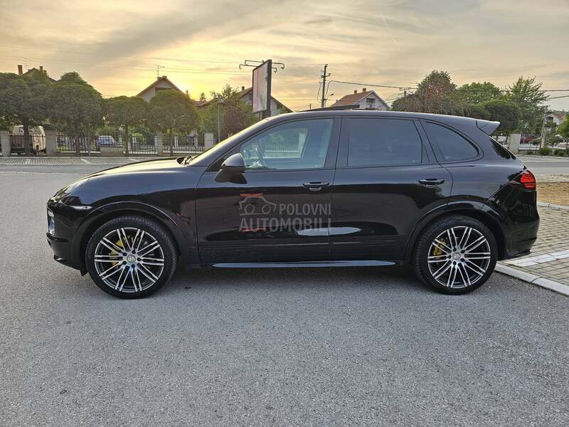 Porsche Cayenne TURBO S Optik