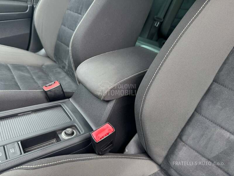Volkswagen Golf 7 HIGH LINE ,RATA 176e