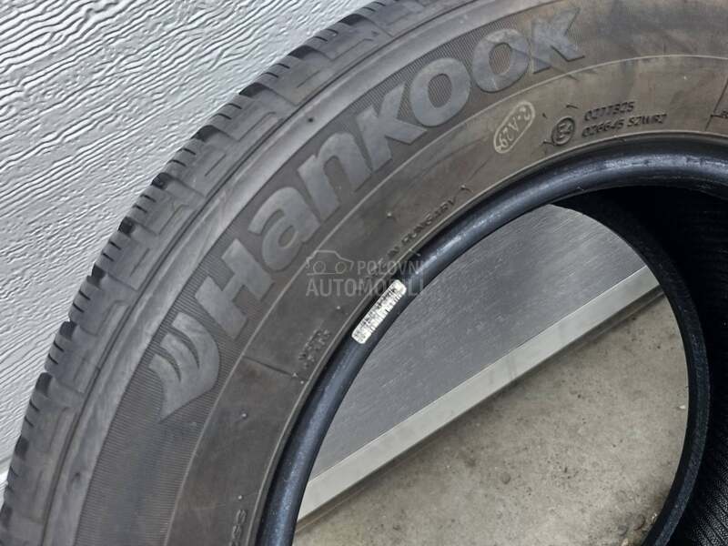 Hankook 205/60 R16 Zimska