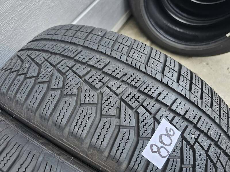 Hankook 205/60 R16 Zimska