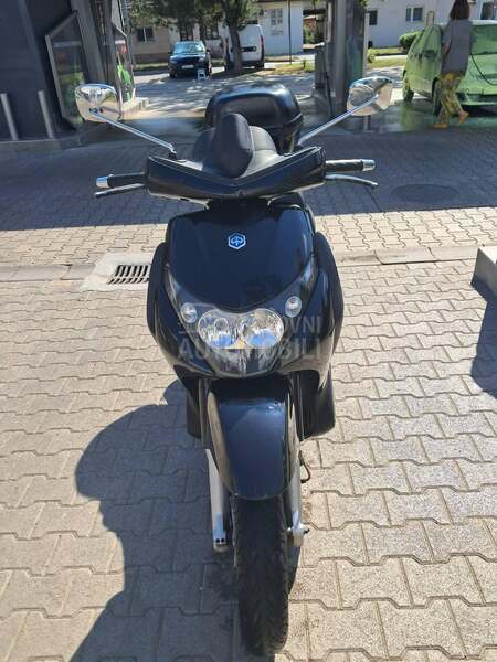 Piaggio beverly 250