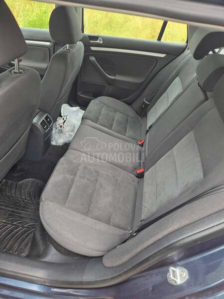 Sedista Golf 6 karavan