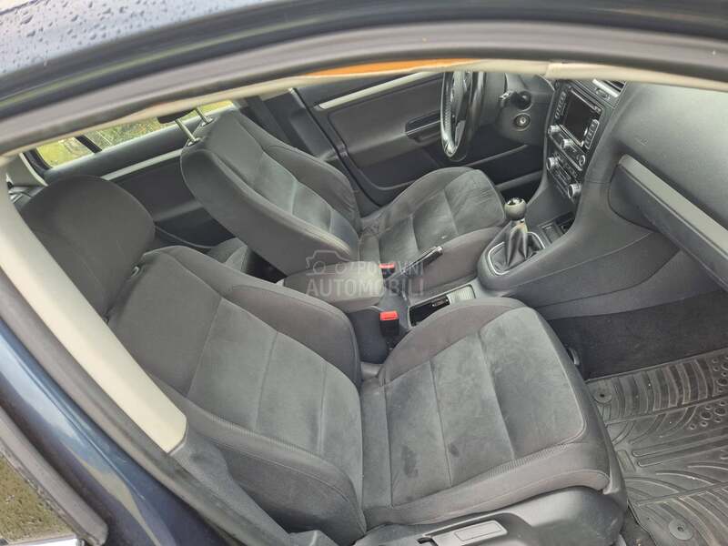 Sedista Golf 6 karavan