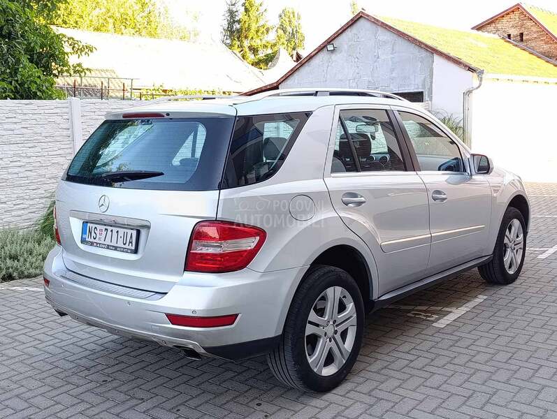 Mercedes Benz ML 320 