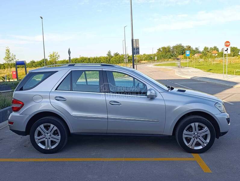 Mercedes Benz ML 320 