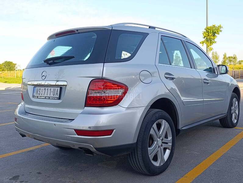 Mercedes Benz ML 320 