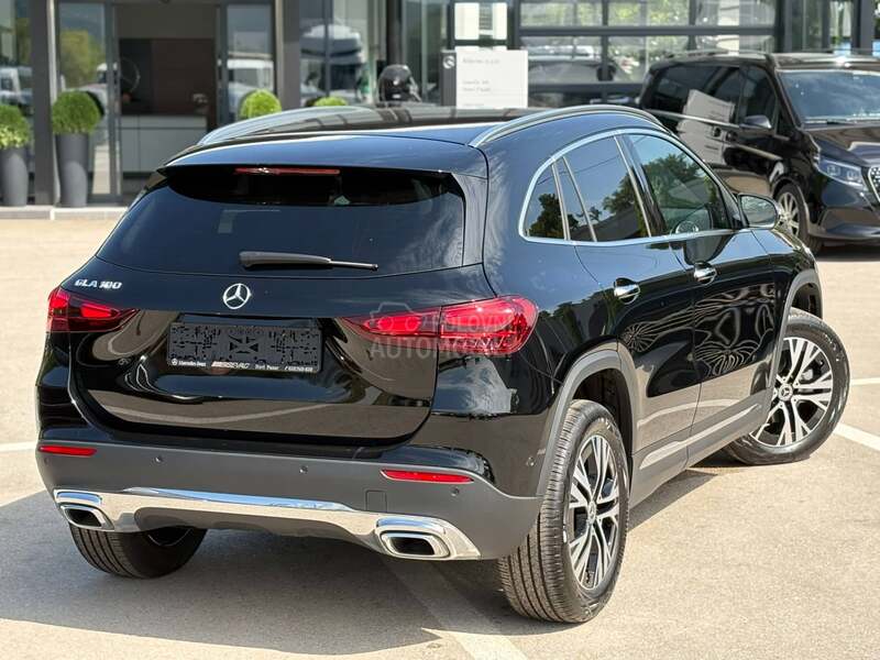 Mercedes Benz GLA 180 