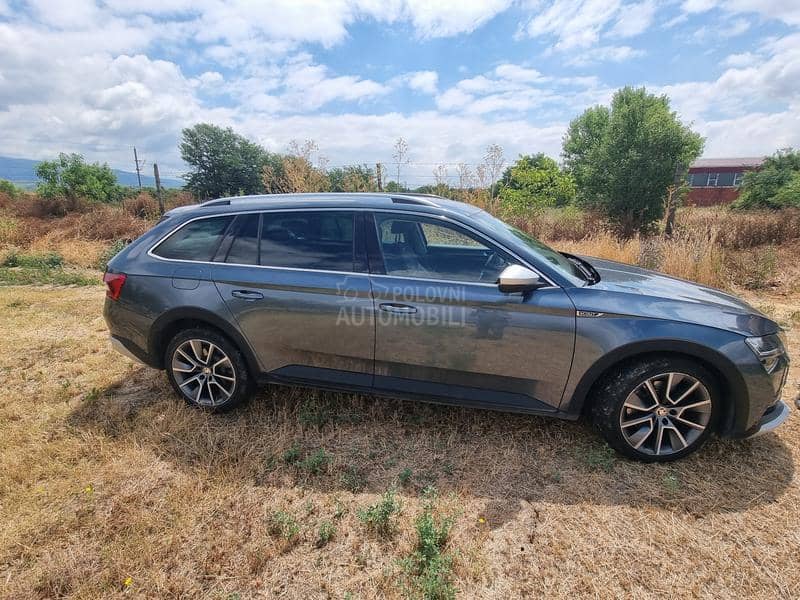 Škoda Superb SCOUT