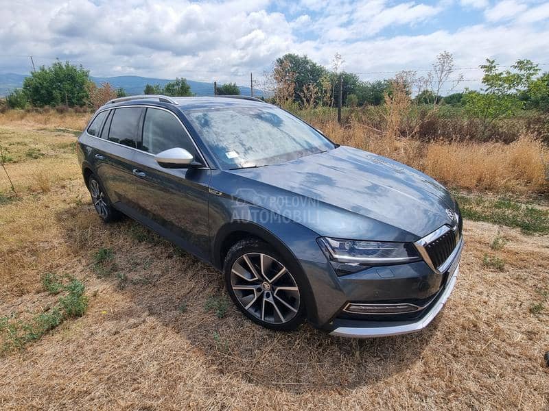 Škoda Superb SCOUT