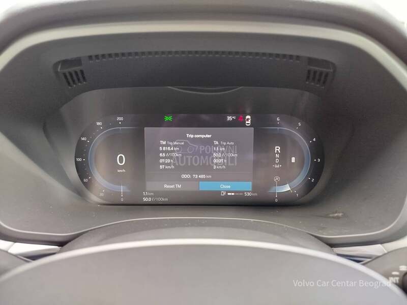 Volvo XC60 2.0 B5 MOMENTUM PRO