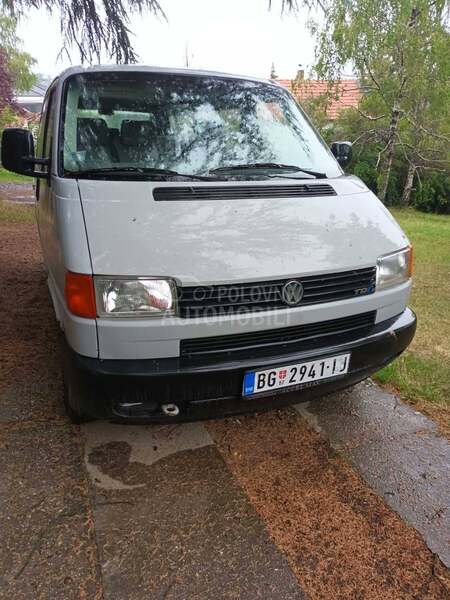 Volkswagen Transporter T4 2.5 TDI