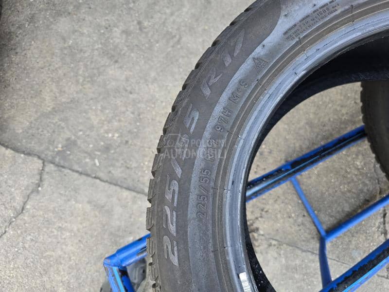 Pirelli 225/55 R17 Zimska