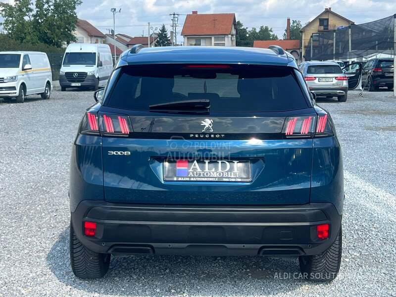 Peugeot 3008 1.2 EAT8 STYLE