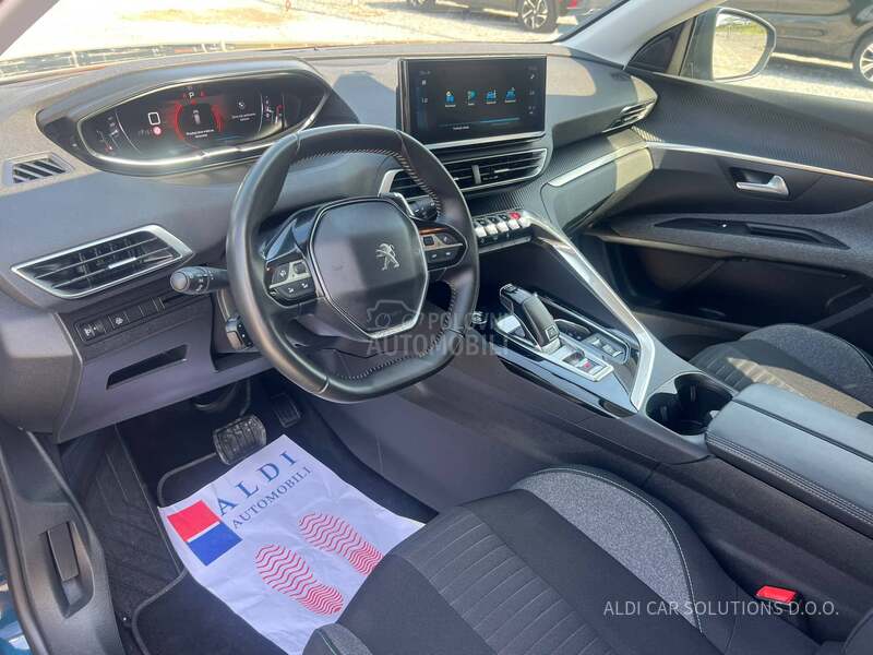 Peugeot 3008 1.2 EAT8 STYLE