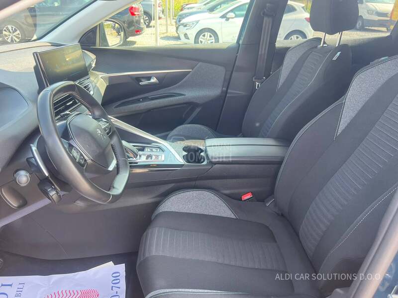 Peugeot 3008 1.2 EAT8 STYLE